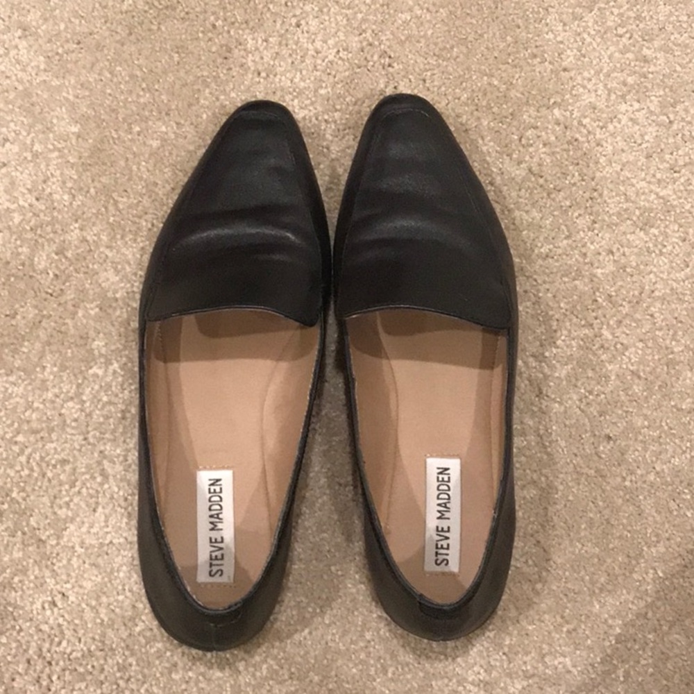 Steve Madden black flats